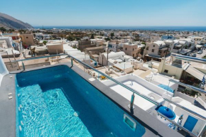 Lux house with outdoor jacuzzi and sea view in Santorini